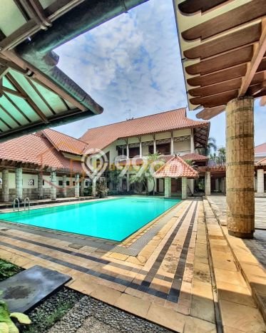 For Sale! Premium House LT 2647m2 Desain Elegan di Pondok Indah For Sale! Premium House LT 2647m2 Desain Elegan di Pondok Indah