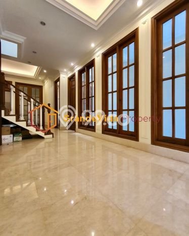 Dijual Rumah Mewah Elegan Dengan View Eksklusif di Pondok Indah, Jakarta Selatan Dijual Rumah Mewah Elegan Dengan View Eksklusif di Pondok Indah, Jakarta Selatan