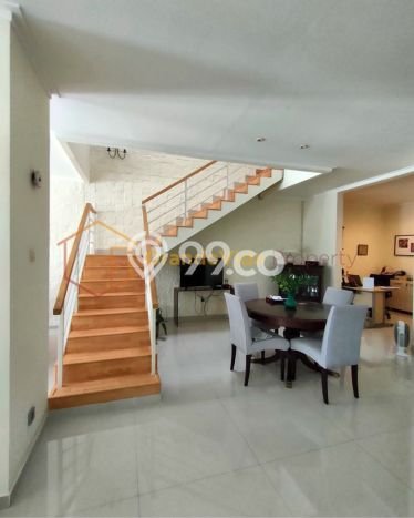 For Sale! Luxury House LT 242m2 Desain Elegan di Pondok Indah For Sale! Luxury House LT 242m2 Desain Elegan di Pondok Indah