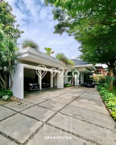 Hunian Mewah LB 700m2 Siap Huni Desain Elegan di Kemang, Jakarta Selatan Hunian Mewah LB 700m2 Siap Huni Desain Elegan di Kemang, Jakarta Selatan