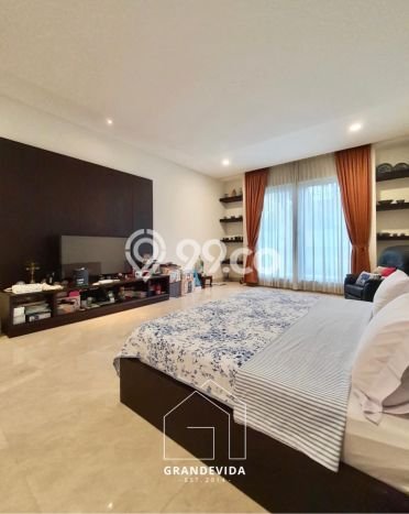 Hunian Elit LB 560m2 Siap Huni Desain Elegan di Pondok Indah, Jakarta Selatan Hunian Elit LB 560m2 Siap Huni Desain Elegan di Pondok Indah, Jakarta Selatan