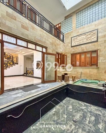 Dijual Rumah Luas Elegan Dengan View Cantik di Pondok Indah, Jakarta Selatan Dijual Rumah Luas Elegan Dengan View Cantik di Pondok Indah, Jakarta Selatan
