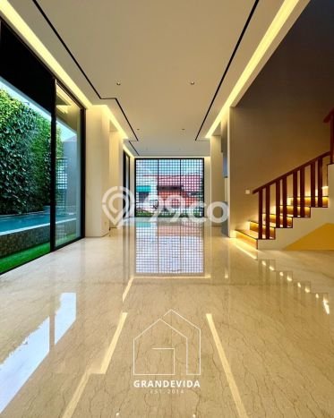 Rumah Luxury Modern Tanpa Renovasi di Pondok Indah Jakarta Selatan Rumah Luxury Modern Tanpa Renovasi di Pondok Indah Jakarta Selatan