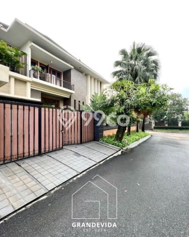Dijual Rumah Mewah Elegan Dengan View Eksklusif di Pondok Indah, Jakarta Selatan Dijual Rumah Mewah Elegan Dengan View Eksklusif di Pondok Indah, Jakarta Selatan
