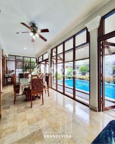 For Sale! Luxury House LT 715m2 Desain Modern di Pondok Indah For Sale! Luxury House LT 715m2 Desain Modern di Pondok Indah