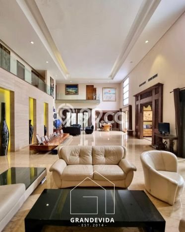 For Sale! Luxury House LT 830m2 Desain Modern di Kemang For Sale! Luxury House LT 830m2 Desain Modern di Kemang