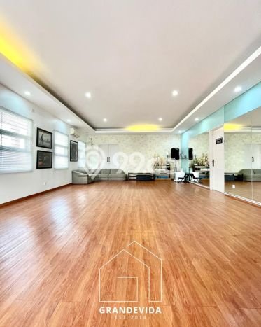 Jual Rumah Luas Elegan Dengan View Cantik di Pondok Indah, Jakarta Selatan Jual Rumah Luas Elegan Dengan View Cantik di Pondok Indah, Jakarta Selatan