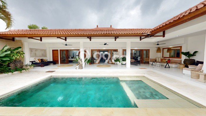 For Sale! Vila Kawasan Seminyak, Luas 330m², Akses Mudah Fasilitas Umum For Sale! Vila Kawasan Seminyak, Luas 330m², Akses Mudah Fasilitas Umum