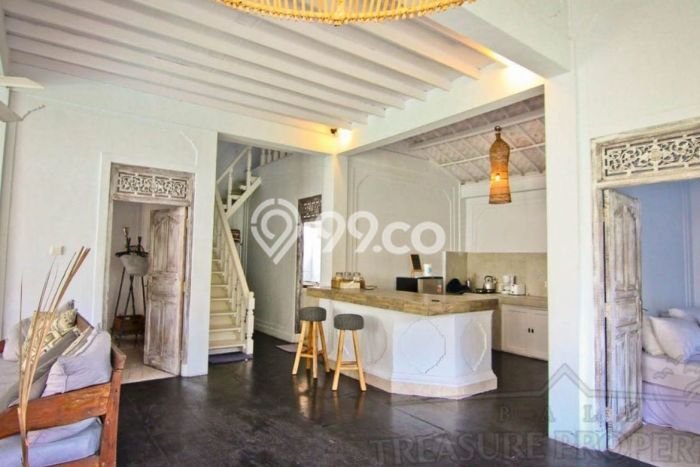 HOT DEAL! Vila Kawasan , Area 300m2m², Area Strategis HOT DEAL! Vila Kawasan , Area 300m2m², Area Strategis