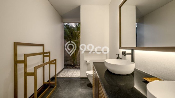 HOT DEAL! Vila Kawasan , Area 480m2m², Lokasi Prima HOT DEAL! Vila Kawasan , Area 480m2m², Lokasi Prima