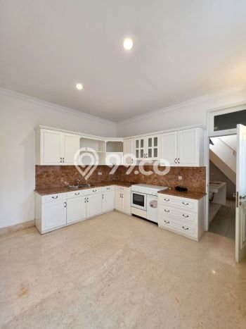 Sewa Rumah Harga Terjangkau di Pondok Indah Jakarta Selatan Punya 4 KT Sewa Rumah Harga Terjangkau di Pondok Indah Jakarta Selatan Punya 4 KT