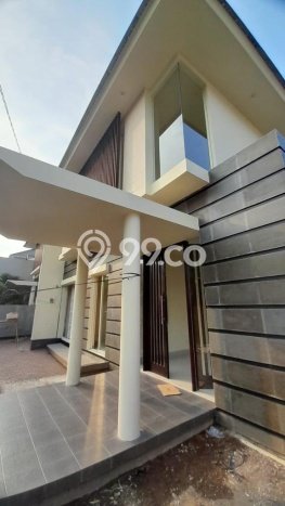For Sale! Luxury House LT 261m2 Desain Elegan di Cipete For Sale! Luxury House LT 261m2 Desain Elegan di Cipete