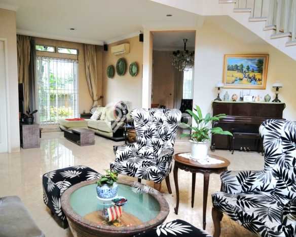 Rumah Eksklusif Dijual LT 313m2 di Kebayoran Lama, Jakarta Selatan Rumah Eksklusif Dijual LT 313m2 di Kebayoran Lama, Jakarta Selatan