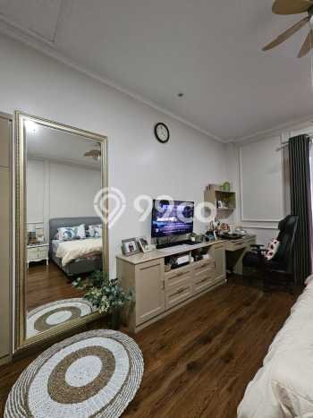Ready to Use! Luxury House LT 174m2 Desain Elegan di Cipete Ready to Use! Luxury House LT 174m2 Desain Elegan di Cipete