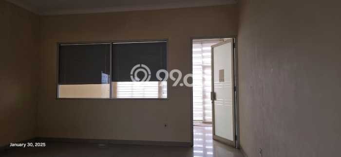 Ruko Dijual di Jakarta Barat LT 125m2 & LB 400m2 Lokasi Terbaik! Ruko Dijual di Jakarta Barat LT 125m2 & LB 400m2 Lokasi Terbaik!