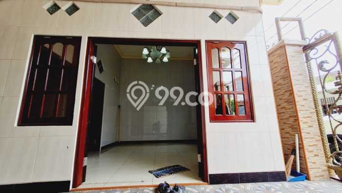 Rumah Kost Dijual di Rungkut, Surabaya, 6 KT, 6 KM, Bangunan 180m2 Rumah Kost Dijual di Rungkut, Surabaya, 6 KT, 6 KM, Bangunan 180m2