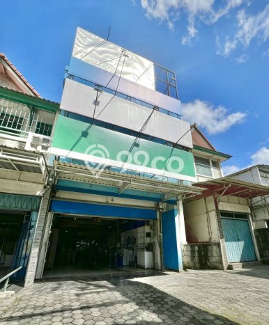 Unit Ruko Dijual di Surabaya LT 100m2 & LB 240m2 Unit Ruko Dijual di Surabaya LT 100m2 & LB 240m2