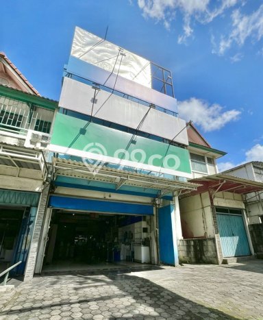 Unit Ruko Dijual di Surabaya LT 100m2 & LB 240m2 Unit Ruko Dijual di Surabaya LT 100m2 & LB 240m2