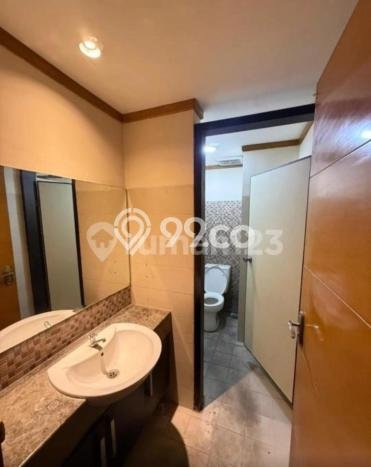 Untuk Dijual! Ruko di Raya Darmo Surabaya LT 85m2 / LB 400m2 Kawasan Bisnis Untuk Dijual! Ruko di Raya Darmo Surabaya LT 85m2 / LB 400m2 Kawasan Bisnis