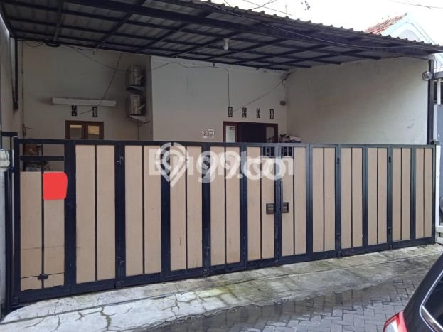 Rumah Strategis Modern Lb 161m2 di Kenjeran, Surabaya Rumah Strategis Modern Lb 161m2 di Kenjeran, Surabaya