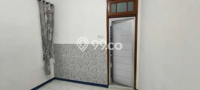 Rumah Sewa Surabaya LT 180m2 LB 180m2 Kawasan Surabaya Kota Rumah Sewa Surabaya LT 180m2 LB 180m2 Kawasan Surabaya Kota