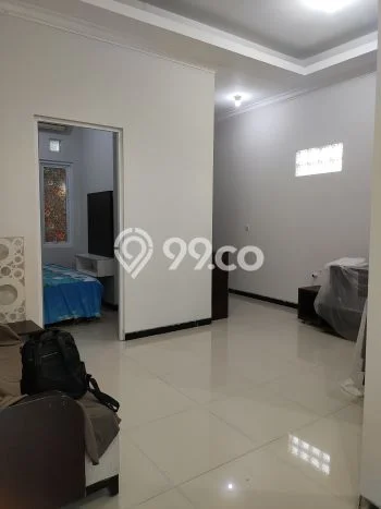 Disewakan! Rumah 2 Kamar Tidur &
1 Kamar Mandi di Surabaya Kota, Surabaya Disewakan! Rumah 2 Kamar Tidur &
1 Kamar Mandi di Surabaya Kota, Surabaya