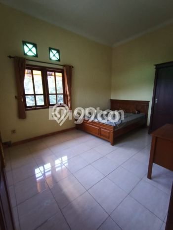 Hunian Mewah Siap Huni LT 195m2 di Gubeng, Surabaya Hunian Mewah Siap Huni LT 195m2 di Gubeng, Surabaya
