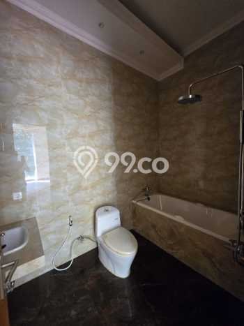 Ready to Use! Premium House LT 248m2 Desain Modern di BSD Ready to Use! Premium House LT 248m2 Desain Modern di BSD