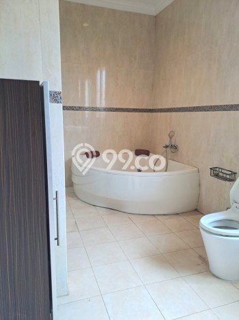 Rumah Mewah LB 227m2 Siap Pakai Desain Elegan di Alam Sutera, Tangerang Rumah Mewah LB 227m2 Siap Pakai Desain Elegan di Alam Sutera, Tangerang