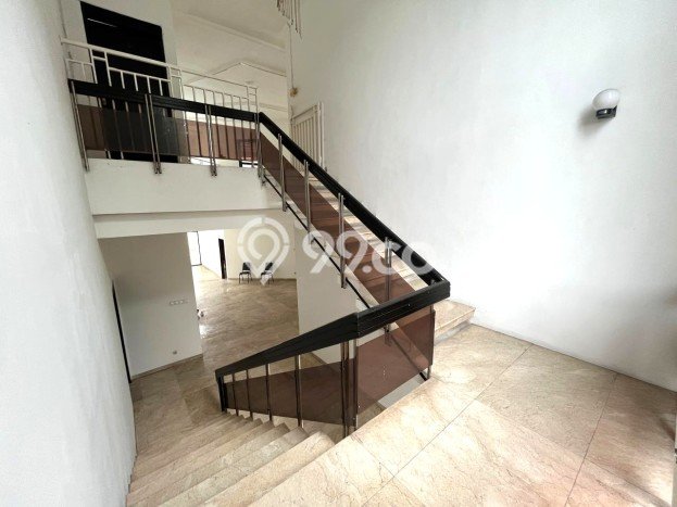 Ready to Use! Premium House LT 702m2 Desain Modern di Mampang Ready to Use! Premium House LT 702m2 Desain Modern di Mampang