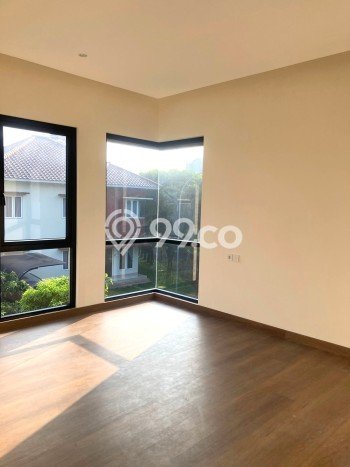 Rumah Mewah LB 289m2 Siap Huni Desain Elegan di BSD, Tangerang Rumah Mewah LB 289m2 Siap Huni Desain Elegan di BSD, Tangerang