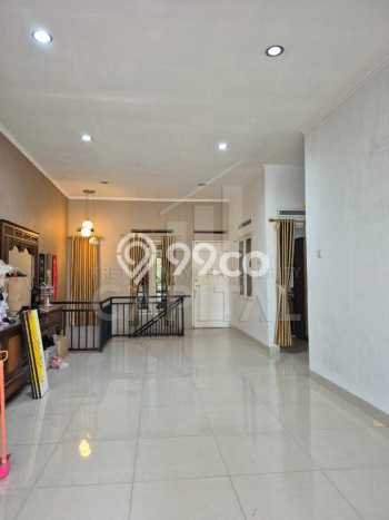 Jual Rumah Bagus Siap Huni LB 260m2 di Arcamanik, Bandung Jual Rumah Bagus Siap Huni LB 260m2 di Arcamanik, Bandung