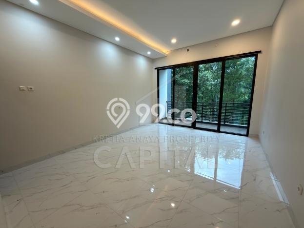 Ready to Use! Premium House LT 240m2 Desain Modern di Sentul Ready to Use! Premium House LT 240m2 Desain Modern di Sentul