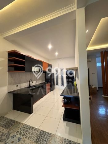 Hunian Elit LB 200m2 Siap Pakai Desain Elegan di Buah Batu, Bandung Hunian Elit LB 200m2 Siap Pakai Desain Elegan di Buah Batu, Bandung