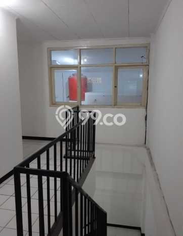 Unit Ruko Dijual di Jakarta Barat LT 105m2 & LB 200m2 Unit Ruko Dijual di Jakarta Barat LT 105m2 & LB 200m2