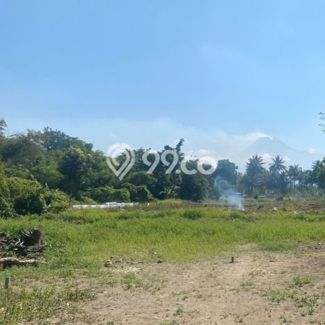 Lahan Strategis di Sleman Dijual dengan Luas 145m2 Lahan Strategis di Sleman Dijual dengan Luas 145m2