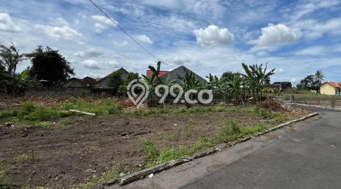 Tanah Dijual Lokasi Strategis di Yogyakarta dengan Luas 112m2 Tanah Dijual Lokasi Strategis di Yogyakarta dengan Luas 112m2