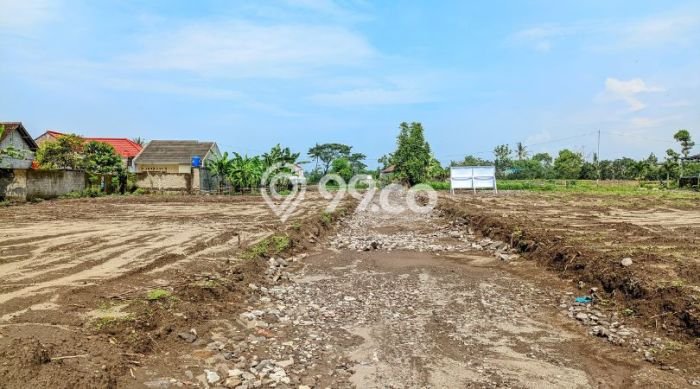 Dijual Tanah di Kalasan Sleman Luas 112m2 SHM Dijual Tanah di Kalasan Sleman Luas 112m2 SHM