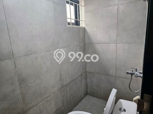 Disewakan Rumah Murah di Green Lake City Jakarta Barat Punya 3 Kamar Tidur Disewakan Rumah Murah di Green Lake City Jakarta Barat Punya 3 Kamar Tidur