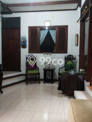 Dijual Hunian Rumah Terawat 3 KT di Bintaro, Tangerang Selatan Dijual Hunian Rumah Terawat 3 KT di Bintaro, Tangerang Selatan