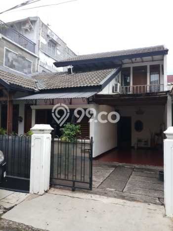 Dijual Hunian Rumah Terawat 3 KT di Bintaro, Tangerang Selatan Dijual Hunian Rumah Terawat 3 KT di Bintaro, Tangerang Selatan