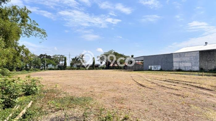 Jarang Ada! Tanah di Madiun Punya Luas 94m2 SHM Jarang Ada! Tanah di Madiun Punya Luas 94m2 SHM