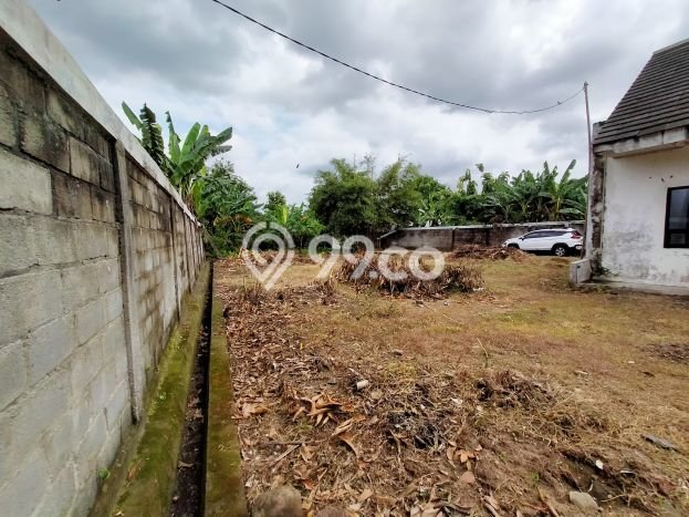 Lahan Strategis di Madiun Dijual dengan Luas 104m2 Lahan Strategis di Madiun Dijual dengan Luas 104m2