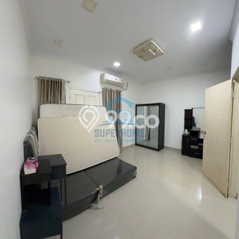 Disewakan! Rumah 4 Kamar Tidur &
2 Kamar Mandi di Batam Centre, Batam Disewakan! Rumah 4 Kamar Tidur &
2 Kamar Mandi di Batam Centre, Batam