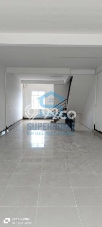 Ruko Disewa di Batam dengan LB 270m2 Area Komersial Ramai Ruko Disewa di Batam dengan LB 270m2 Area Komersial Ramai