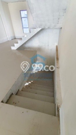 For Rent Ruko Premium di , Luas 80m2m², Jalan Strategis For Rent Ruko Premium di , Luas 80m2m², Jalan Strategis