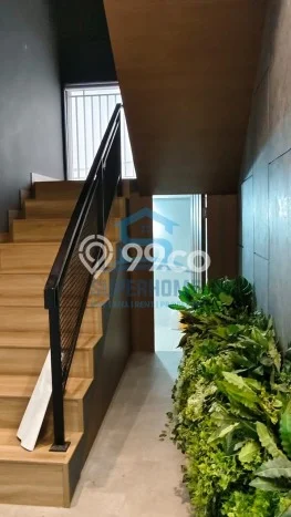Ruko di , Luas 330m2m², Disewakan, Area Bisnis, Ready Operasional Ruko di , Luas 330m2m², Disewakan, Area Bisnis, Ready Operasional