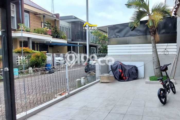 Rumah Modern 3 KT LT 180m2 di Modernland Rumah Modern 3 KT LT 180m2 di Modernland