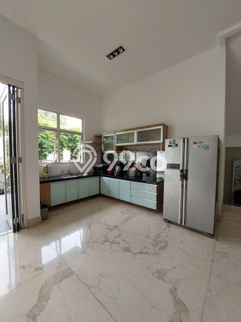 Rumah Luxury Modern Tanpa Renovasi di BSD City Tangerang Rumah Luxury Modern Tanpa Renovasi di BSD City Tangerang