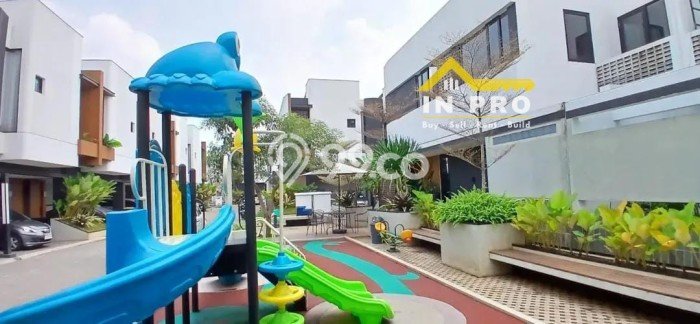 Dijual Rumah 3 Kamar Lokasi Strategis Bagus dan Strategis di BSD Dijual Rumah 3 Kamar Lokasi Strategis Bagus dan Strategis di BSD